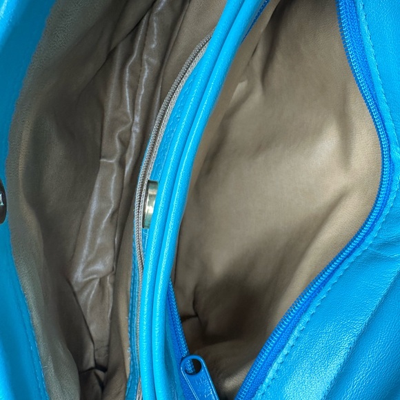 Woodward and Lothrop Turquoise Leather Handbag - Picture 13 of 13